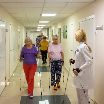 Открыта Школа скандинавской ходьбы в Центре реабилитации Сеченовского университета