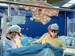 В режиме нон-стоп. Кардиохирурги Сеченовского Университета выполнили уникальную операцию на сердце