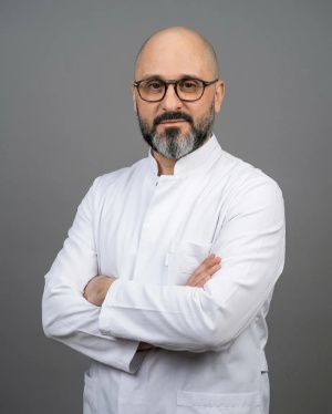 Цховребов Александр Таймуразович Онколог, врач-хирург высшей категории